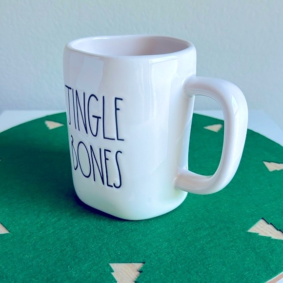 ❗️RAE DUNN JINGLE BONES CHRISTMAS HOLIDAY COFFEE TEA DECOR MUG - Picture 2 of 3
